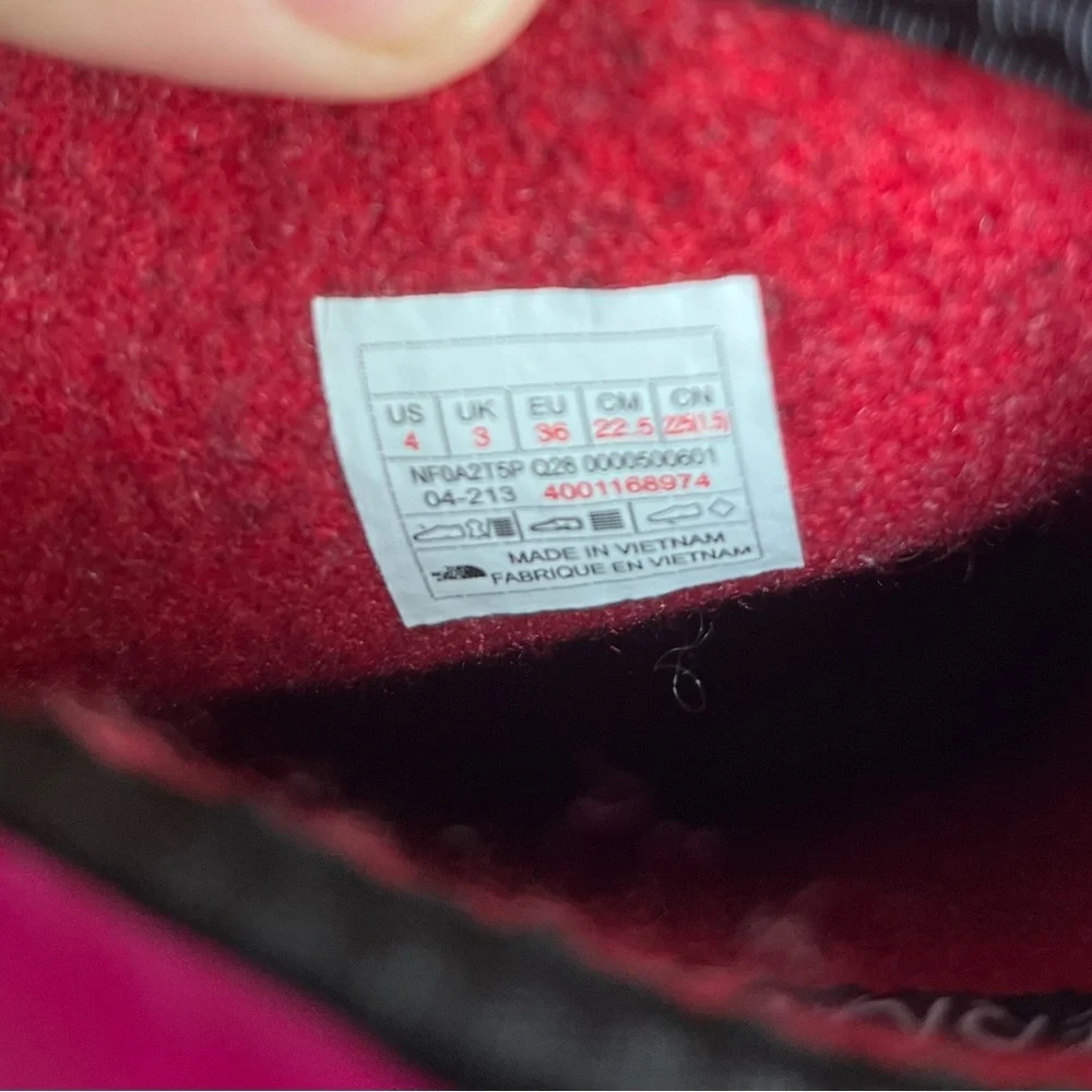 The North Face Kids' Alpenglow IV Boots
Color: Cabaret Pink; Girl size 4 - Picture 5 of 12